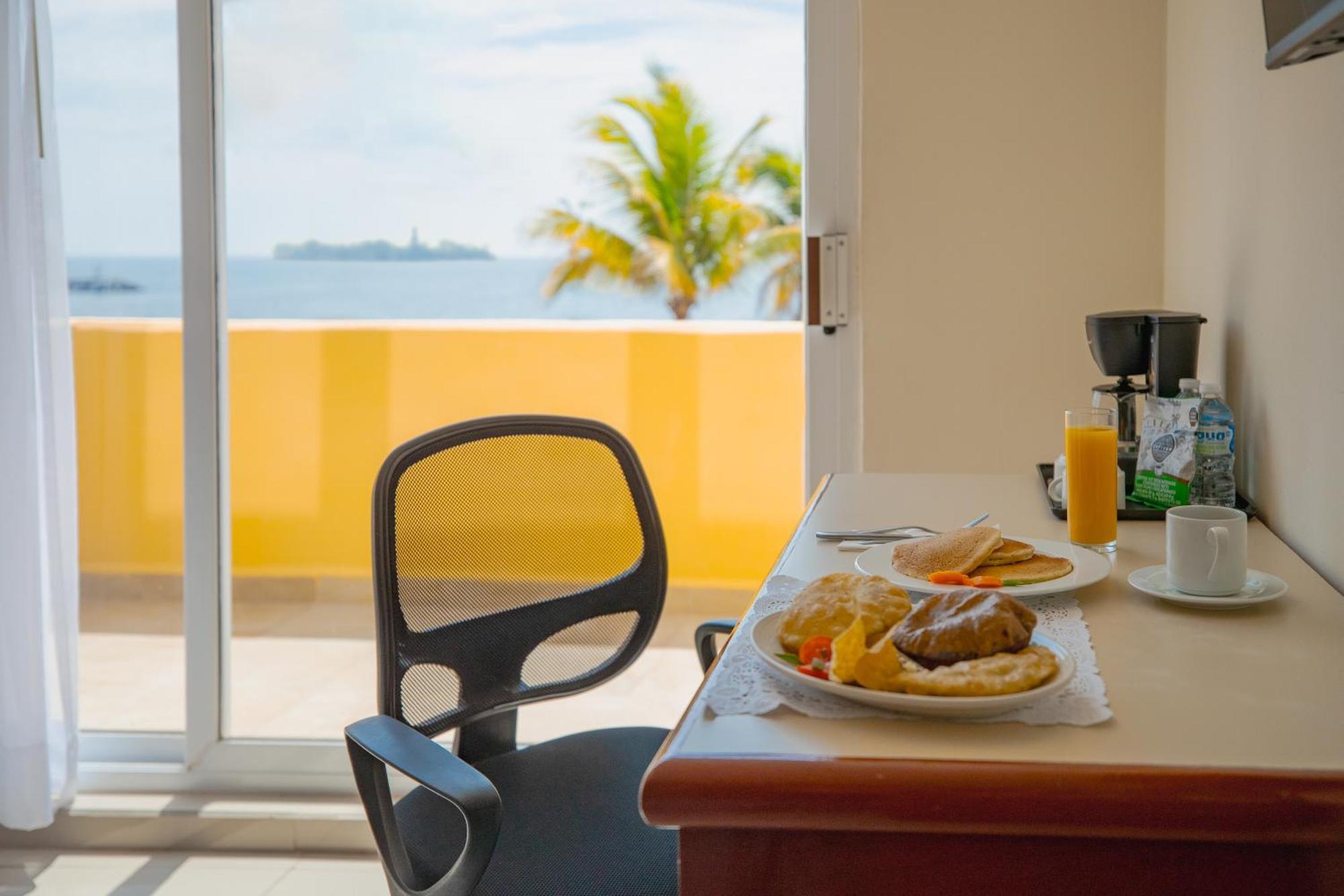 Hotel Hostal De Cortes Veracruz Buitenkant foto